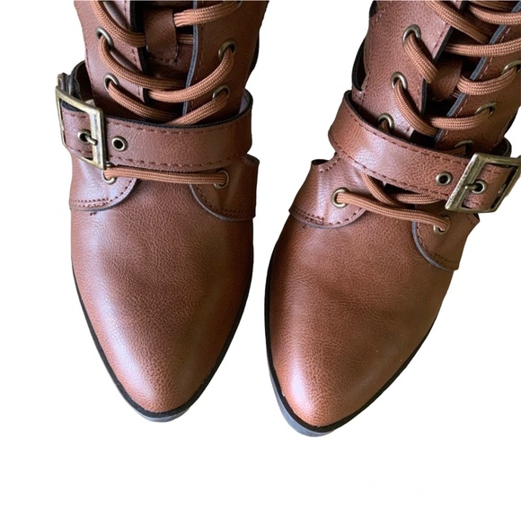 Cut-Out Lace Up Heeled Ankle Booties - Picture 5 of 12